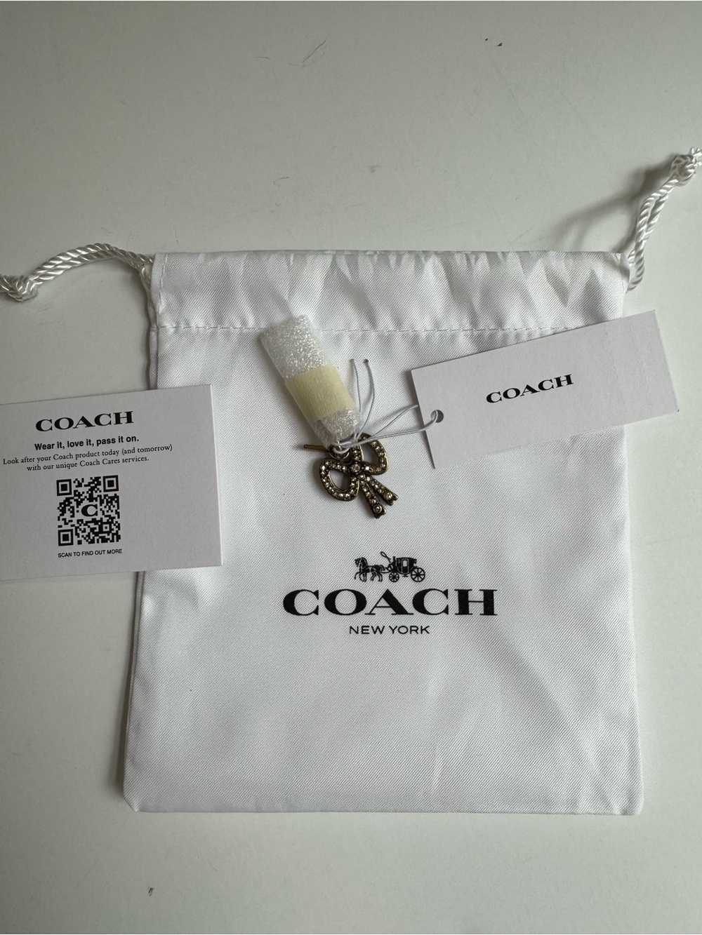 Coach CCX80 DIY Crystal Bow Charm Rhinestone Bag Charm NWT - Picture 6 of 9